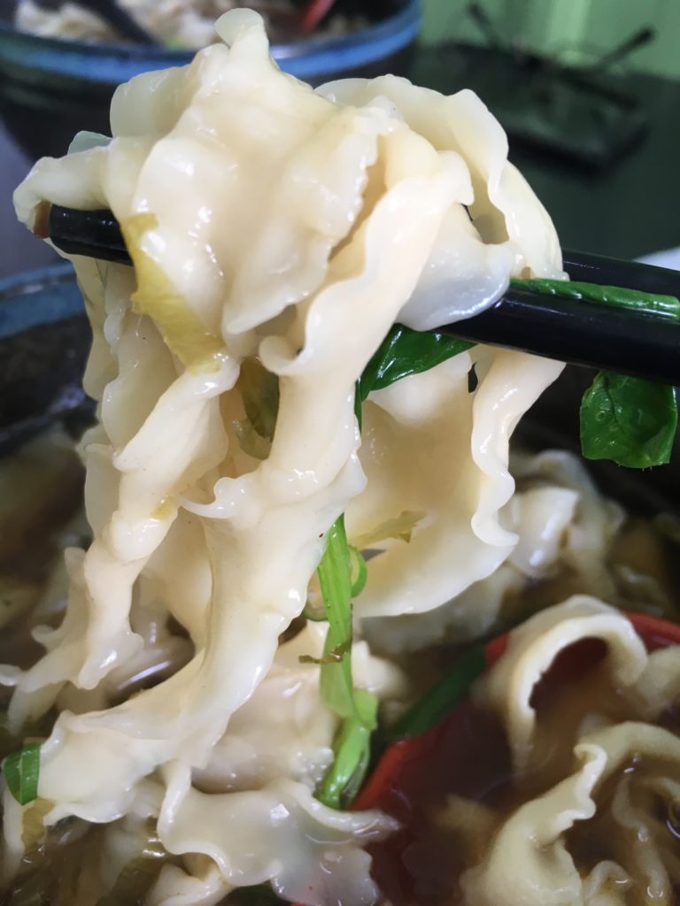 不二麺館の牛肉麺