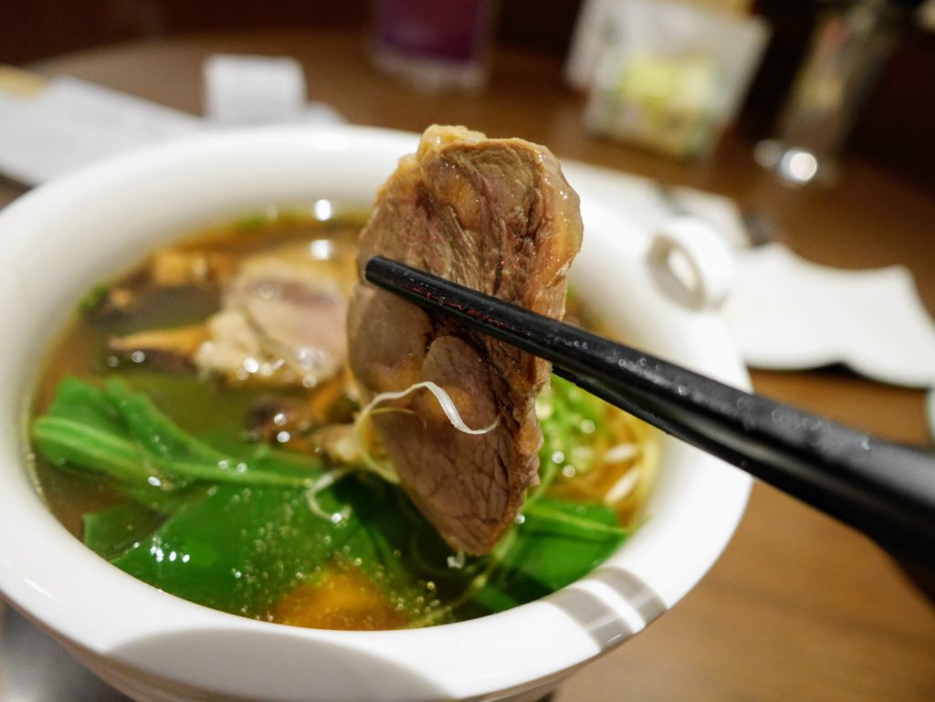 府城晶華の名物牛肉麺の牛肉