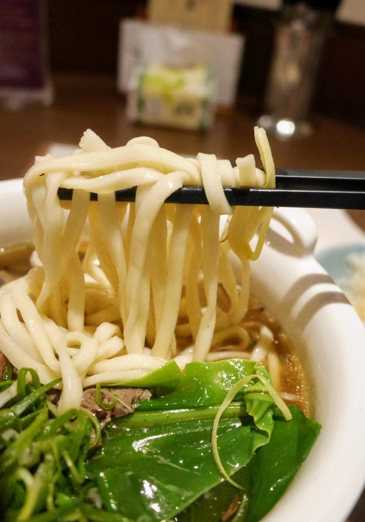 府城晶華の名物牛肉麺の麺