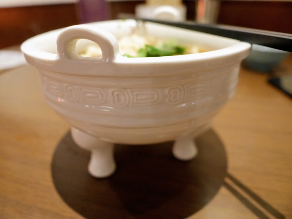 府城晶華の名物牛肉麺の器