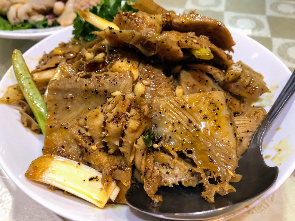 樺慶川菜餐庁の牛の胃袋